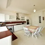 Villa Rahma